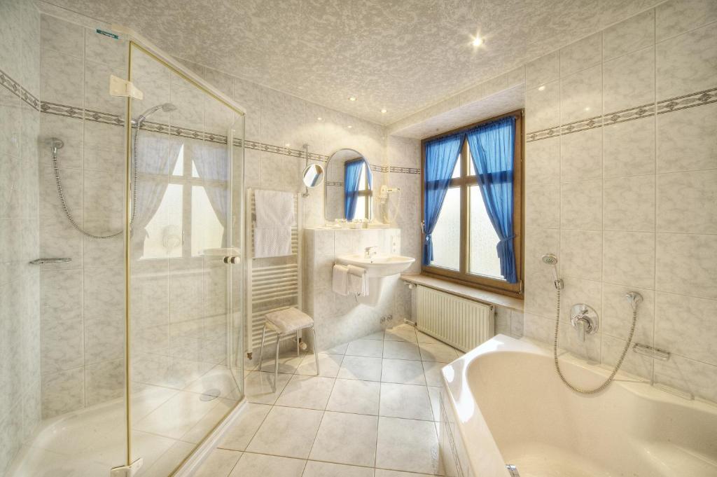 Hotel Zur Post Bernkastel-Kues Room photo