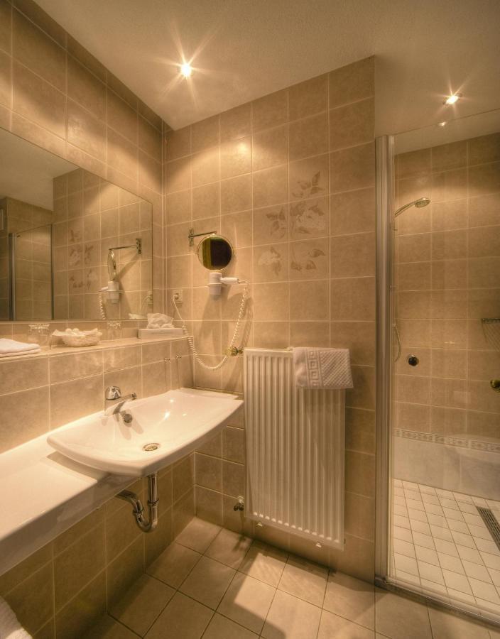 Hotel Zur Post Bernkastel-Kues Room photo